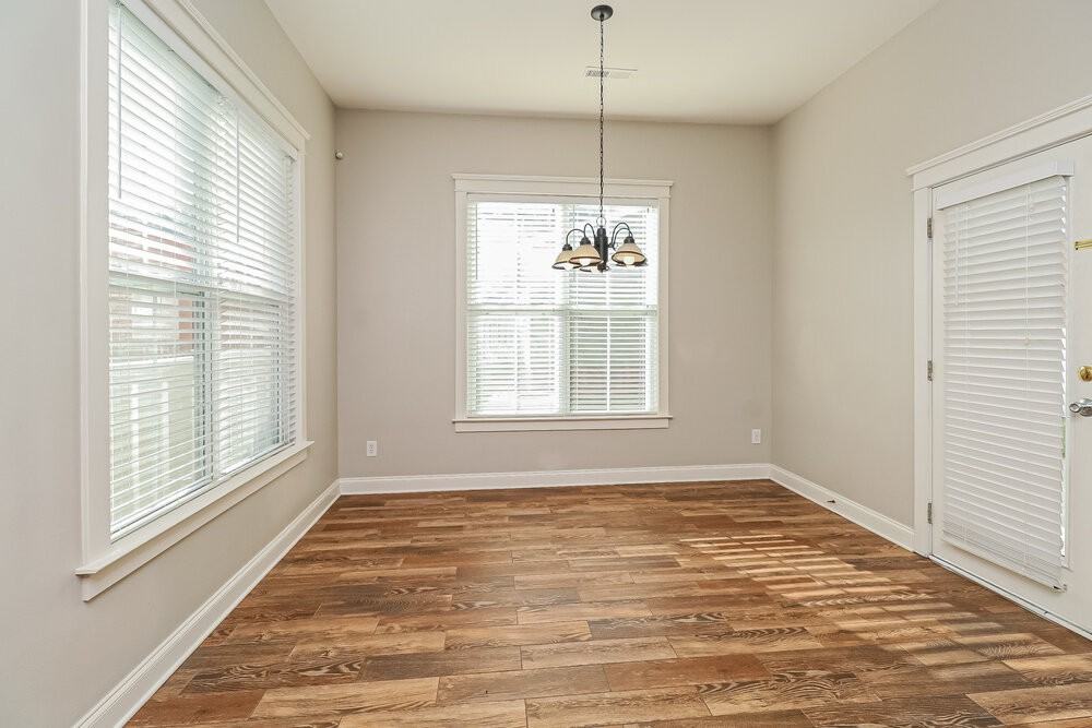 9819 Grier Springs Ln - Photo 7 of 17