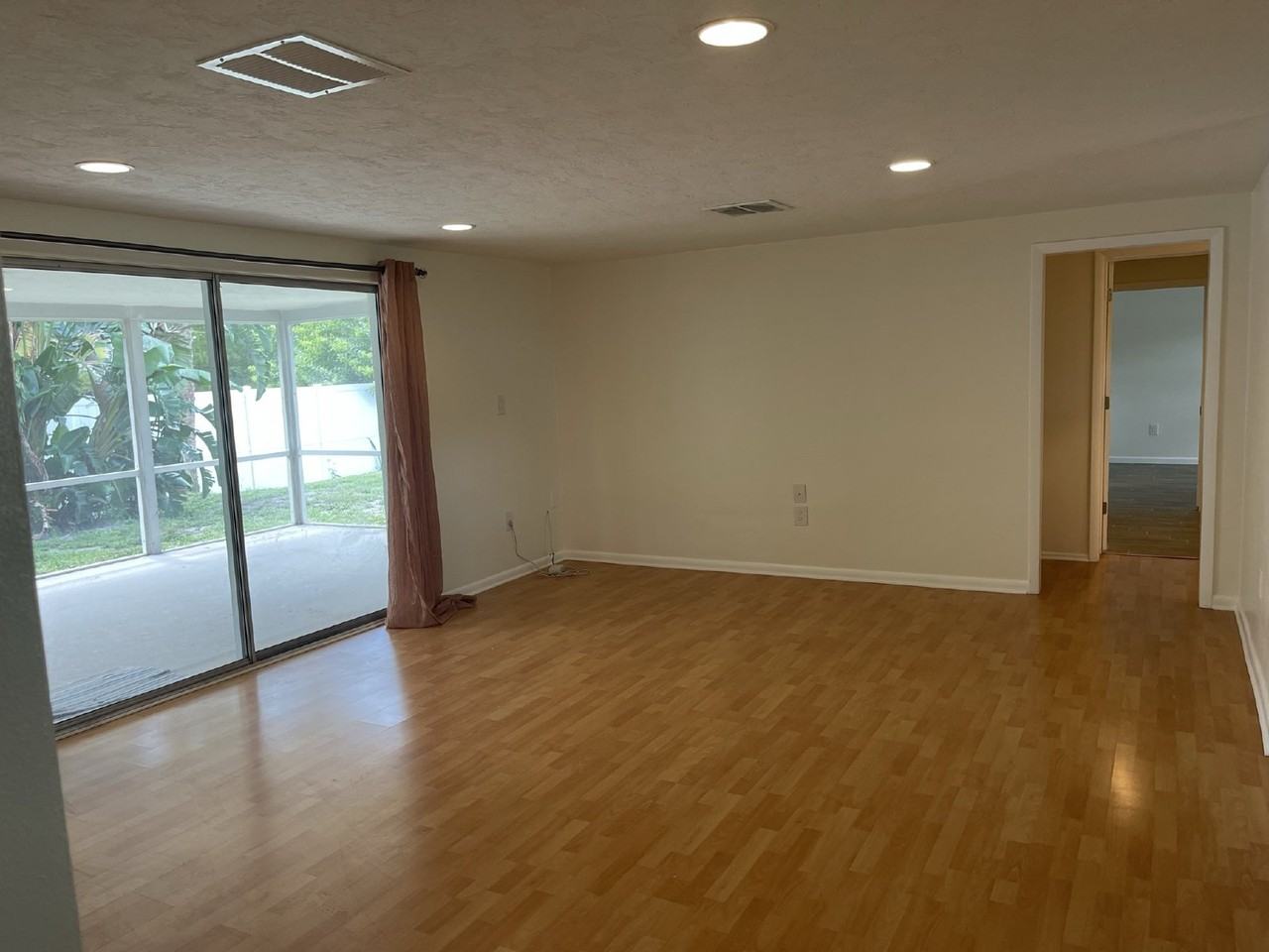 2716 Sunnyside St - Photo 3 of 27