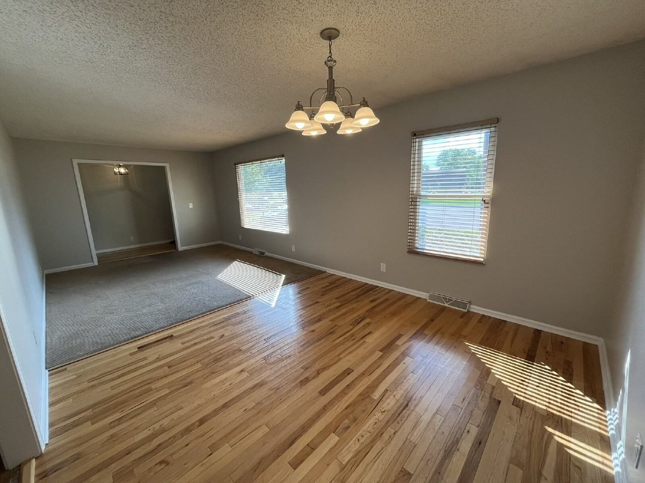 108 Colony Point East - Photo 4 of 25