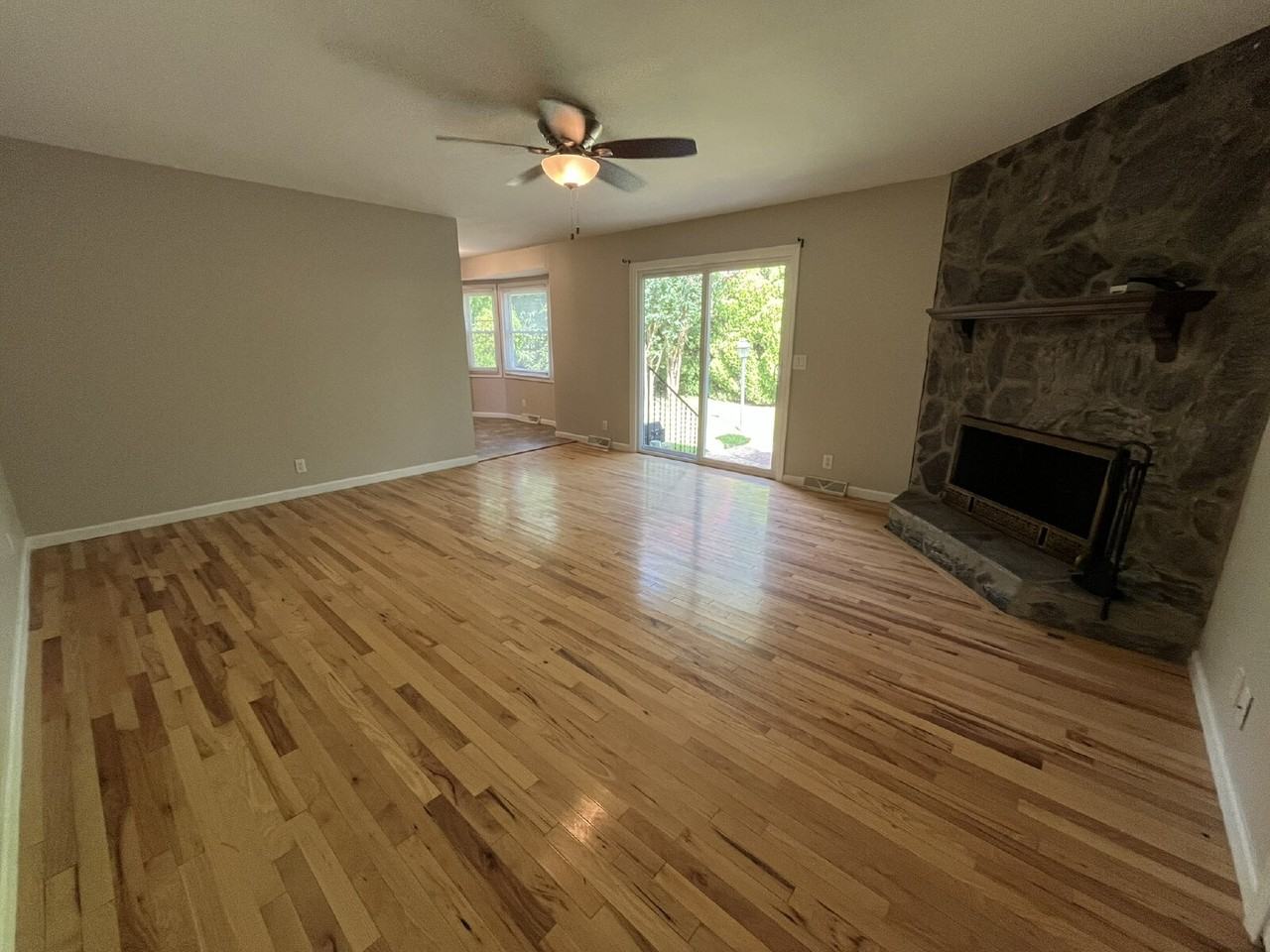 108 Colony Point East - Photo 6 of 25