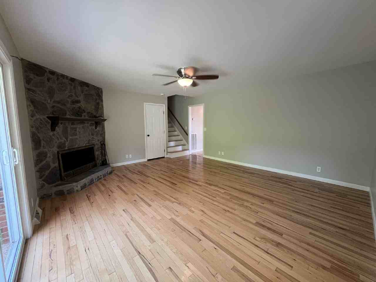 108 Colony Point East - Photo 7 of 25