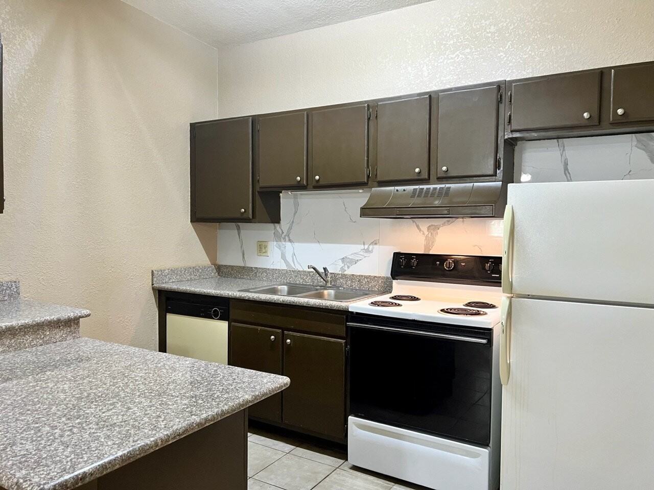 226 Cherry St - Photo 3 of 5