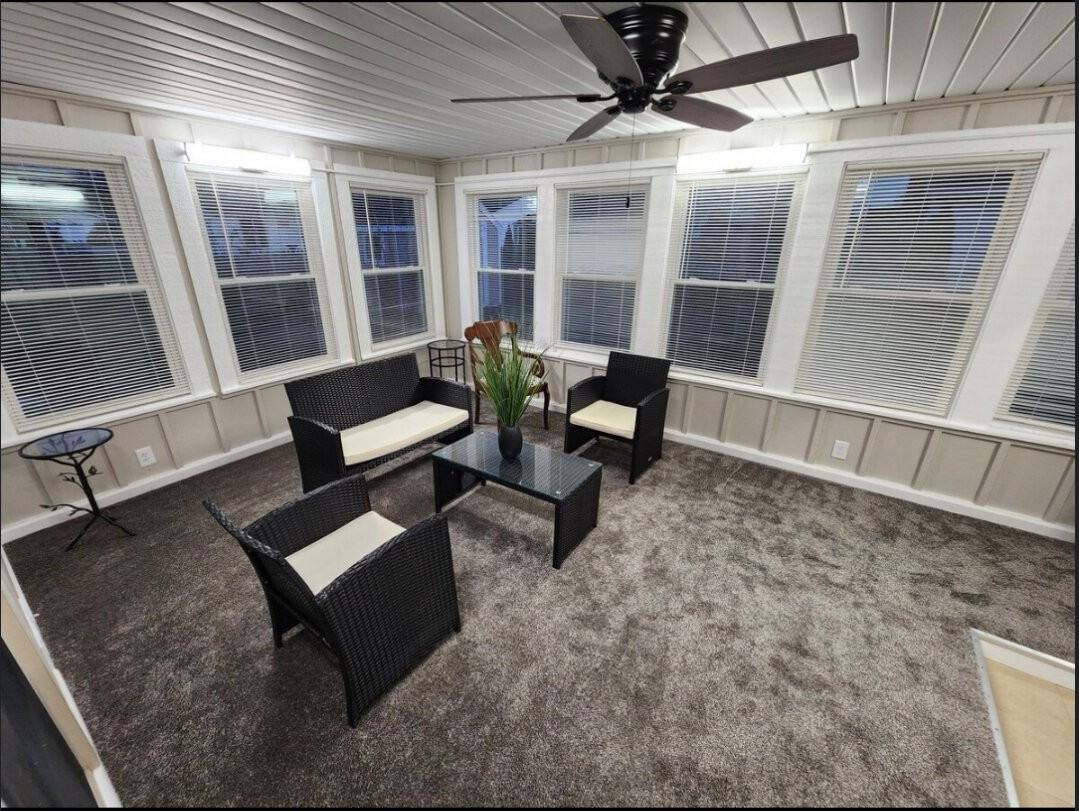 4445 Jasmine Dr - Photo 2 of 6