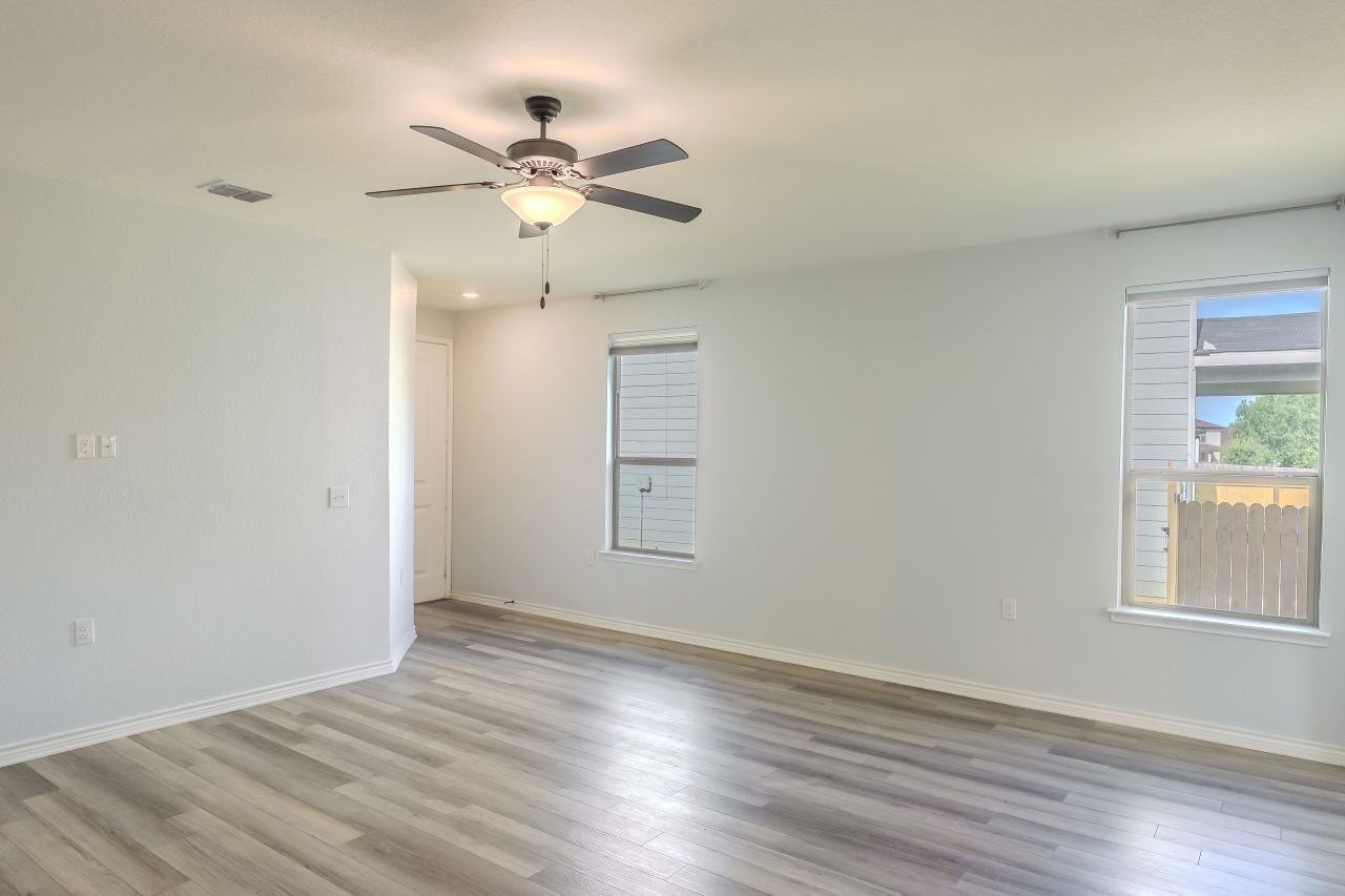 6431 Nolina Pass - Photo 6 of 21