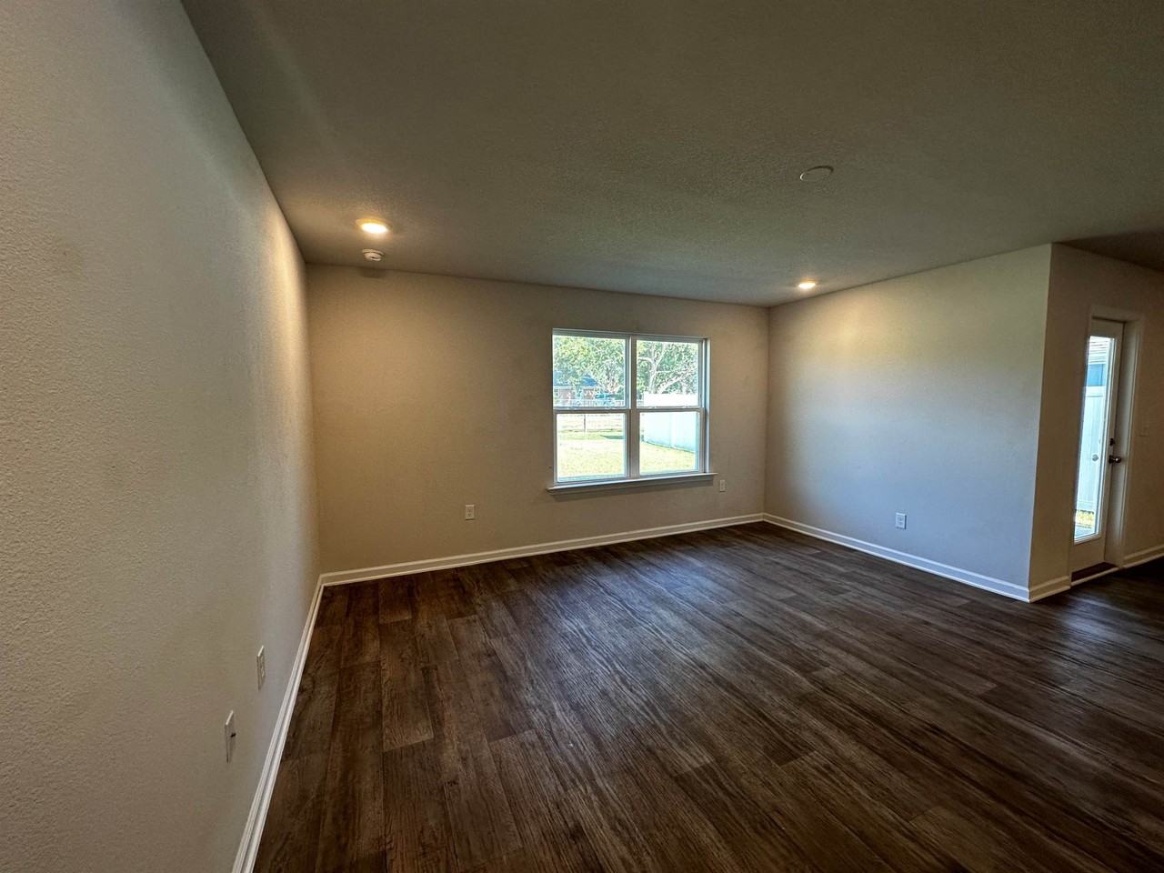 24525 Alamitos Trace Dr - Photo 3 of 27