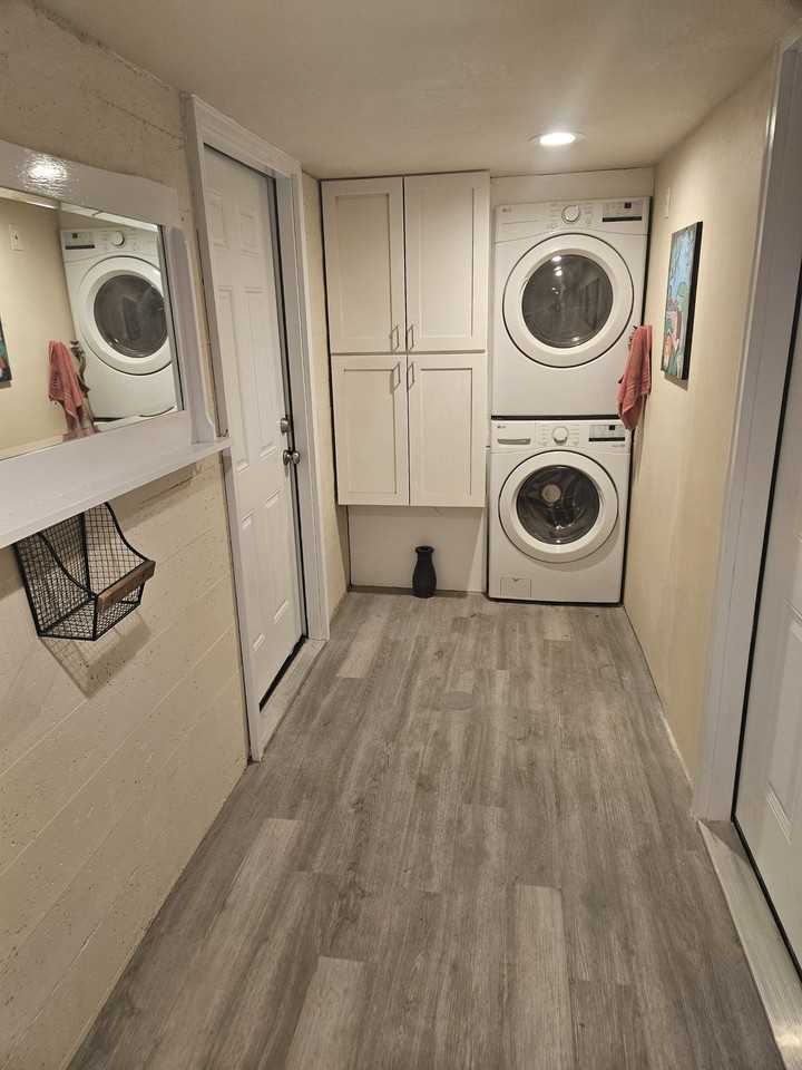 413 Nw 27th St #B100 - Photo 2 of 9