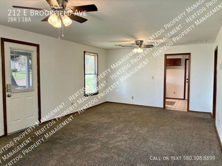 212 E Brookfield Ave - Photo 3 of 17