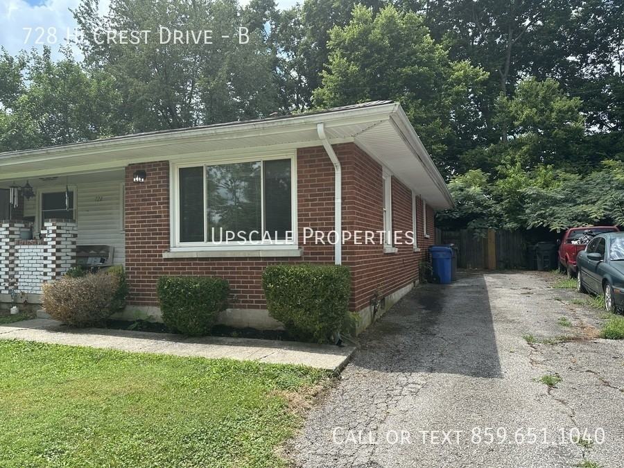 728 Hi Crest Dr #B - Photo 2 of 11