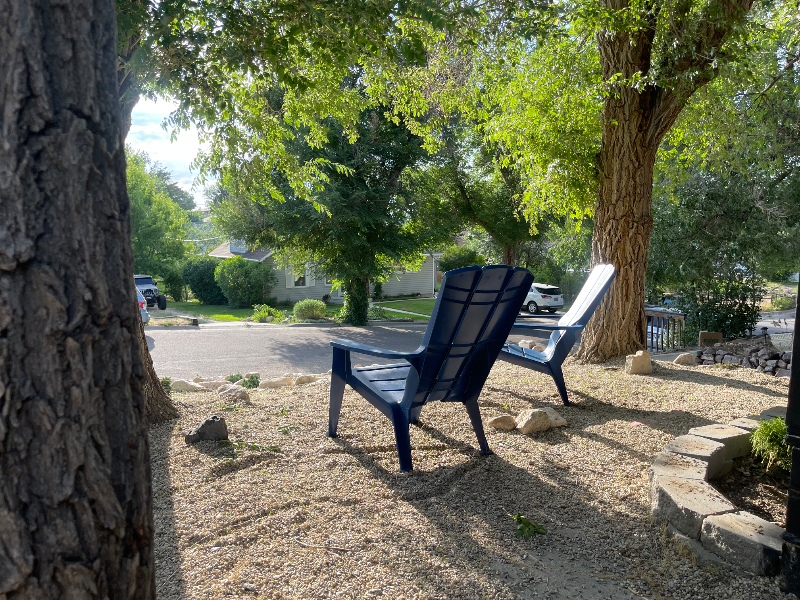 627 S Melrose St - Photo 3 of 21