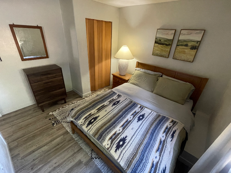 627 S Melrose St - Photo 6 of 21