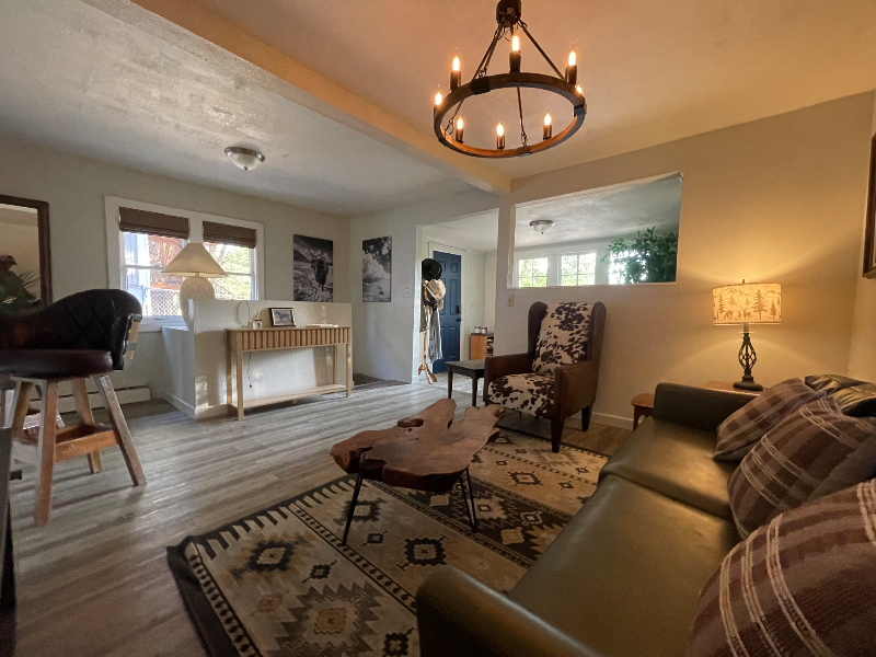 627 S Melrose St - Photo 7 of 21