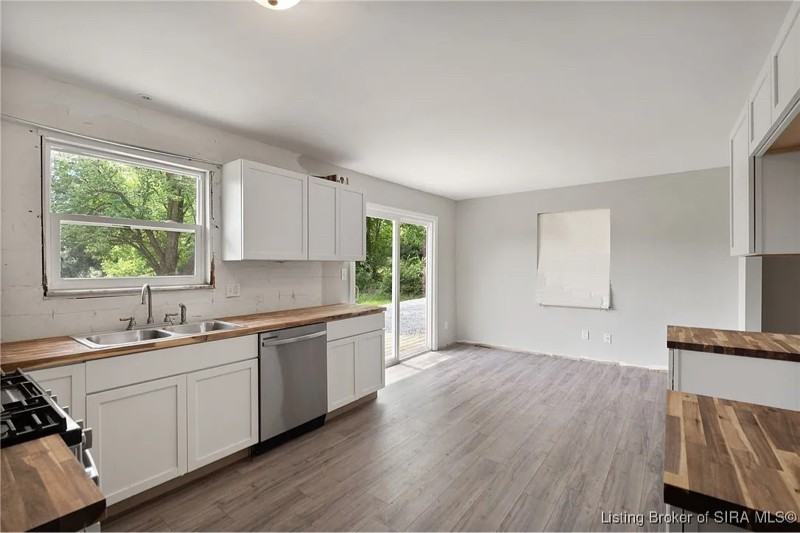 456 Thompson St - Photo 3 of 20