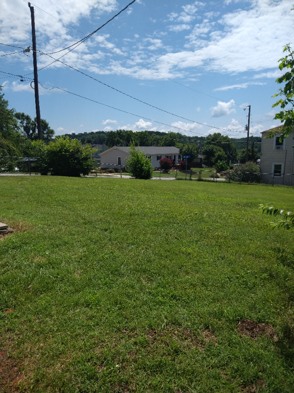 301 D St #B - Photo 2 of 13