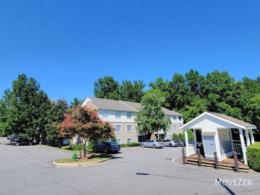 9515 University Terrace Dr - Photo 2 of 33