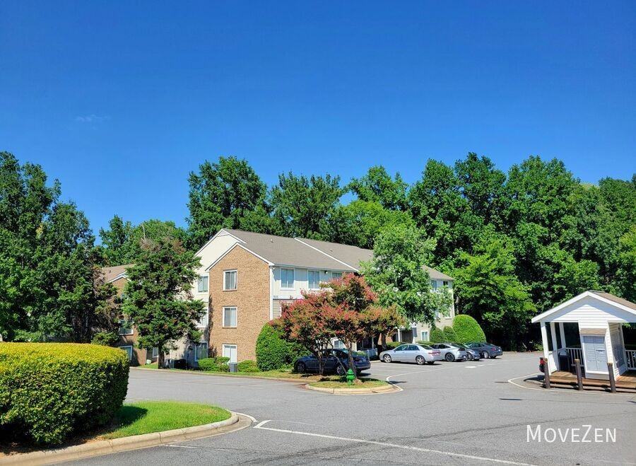 9515 University Terrace Dr - Photo 6 of 33