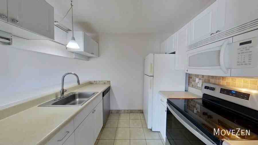 9515 University Terrace Dr - Photo 7 of 33