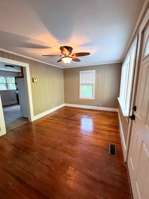 191 Sunny St - Photo 2 of 7