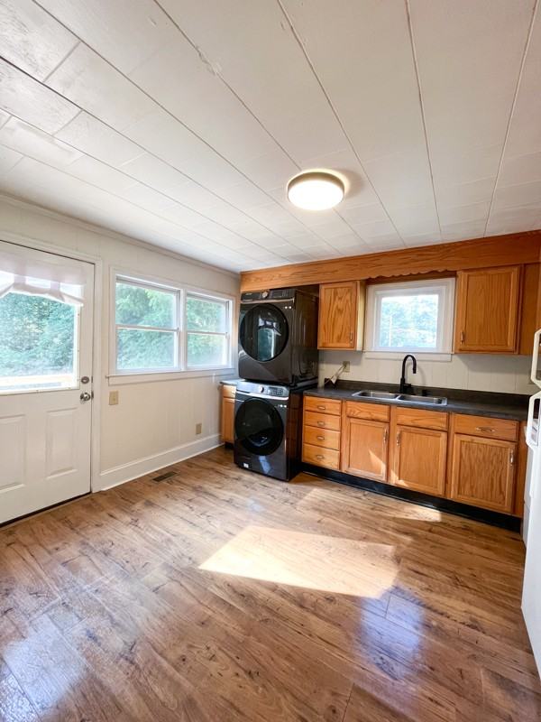 191 Sunny St - Photo 3 of 7