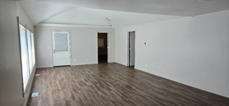 1690 S Kent Des Moines Rd - Photo 3 of 20
