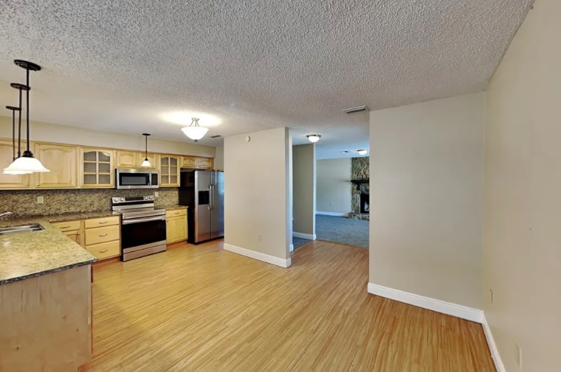 11632 Country Run Rd #7 - Photo 3 of 7