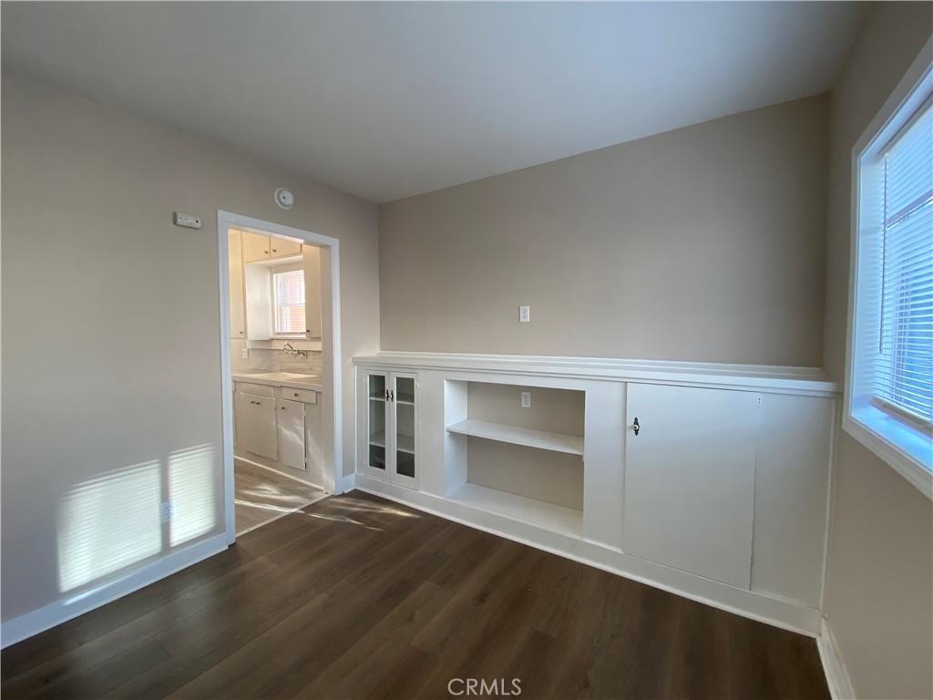 1034 W 15th St #1034 - Photo 2 of 11