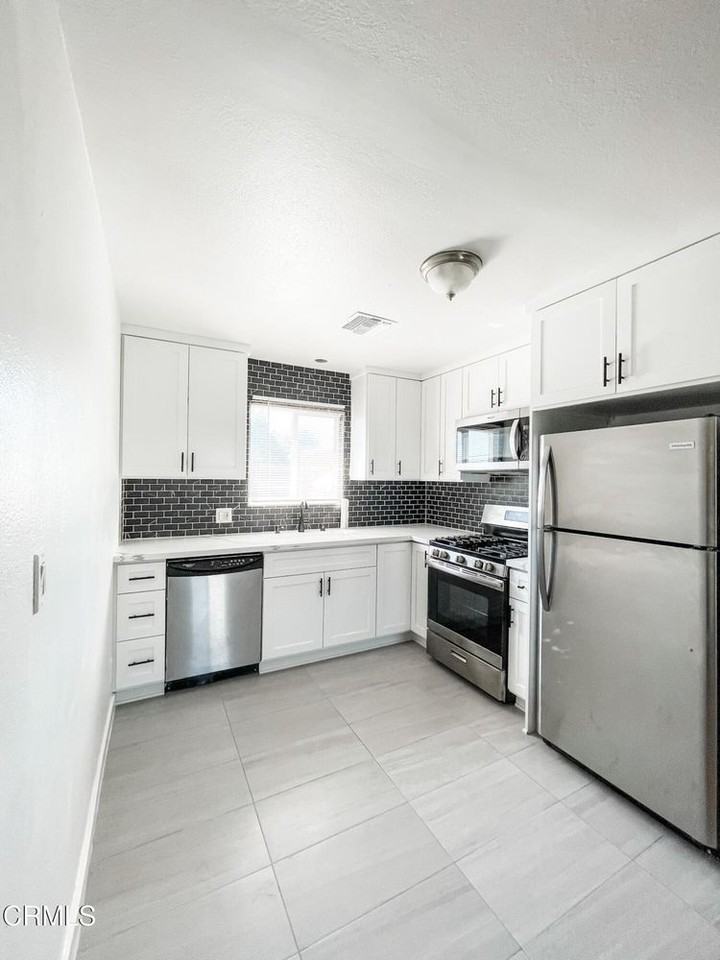 1121 Exposition Blvd #1121 - Photo 3 of 13