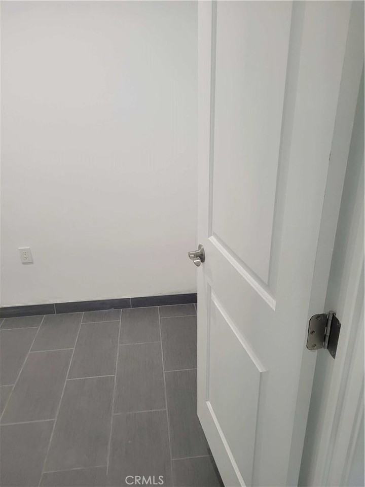 11226 S Broadway #11226 - Photo 3 of 10