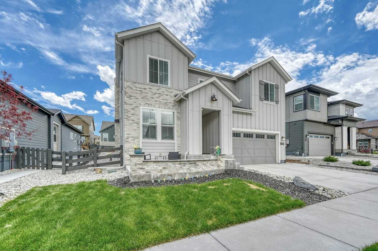 1497 Stablecross Dr - Photo 3 of 38