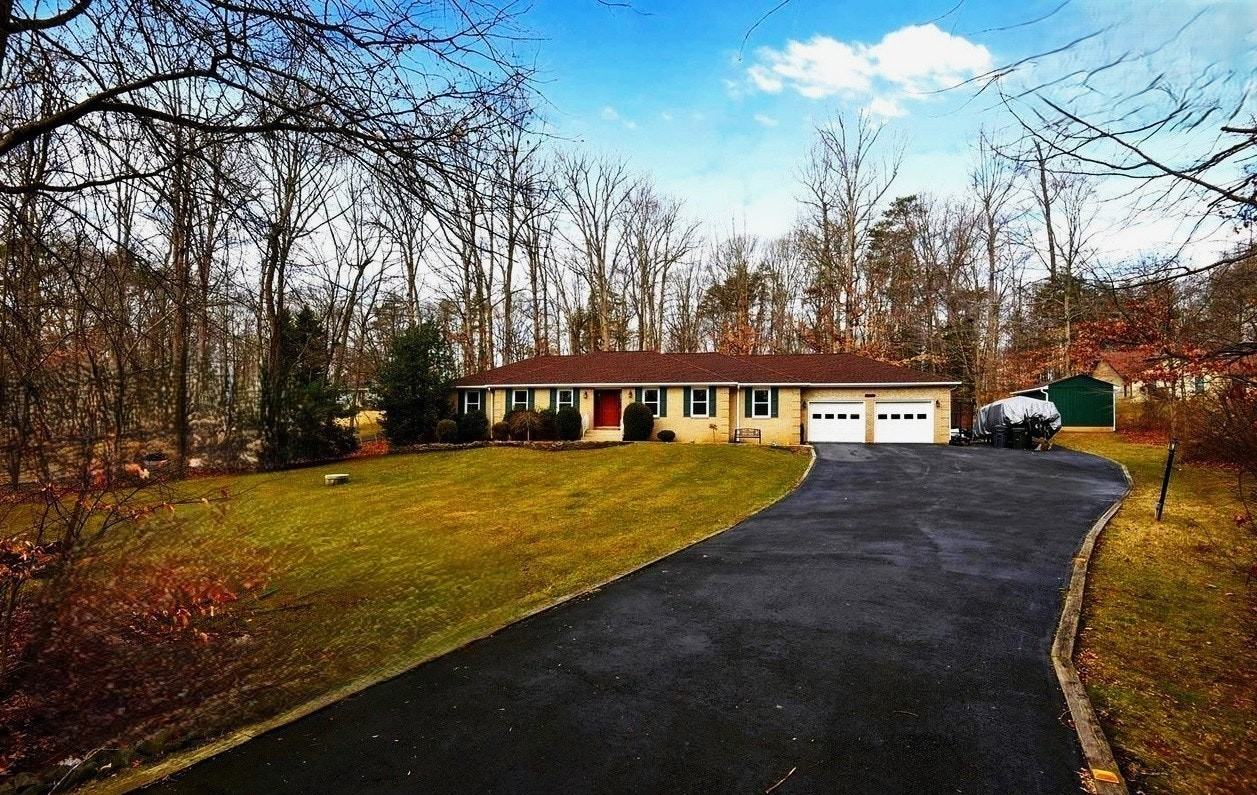 13440 Carriage Hill Dr - Photo 2 of 11