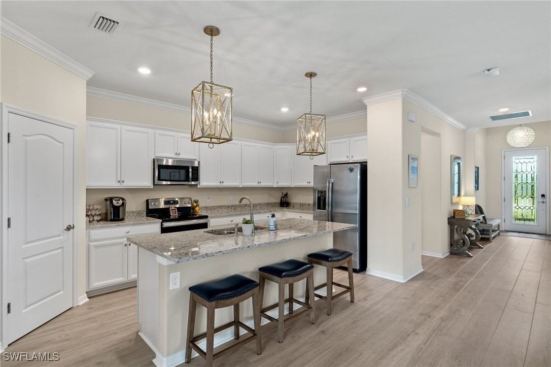 19701 Deming Ln - Photo 4 of 30