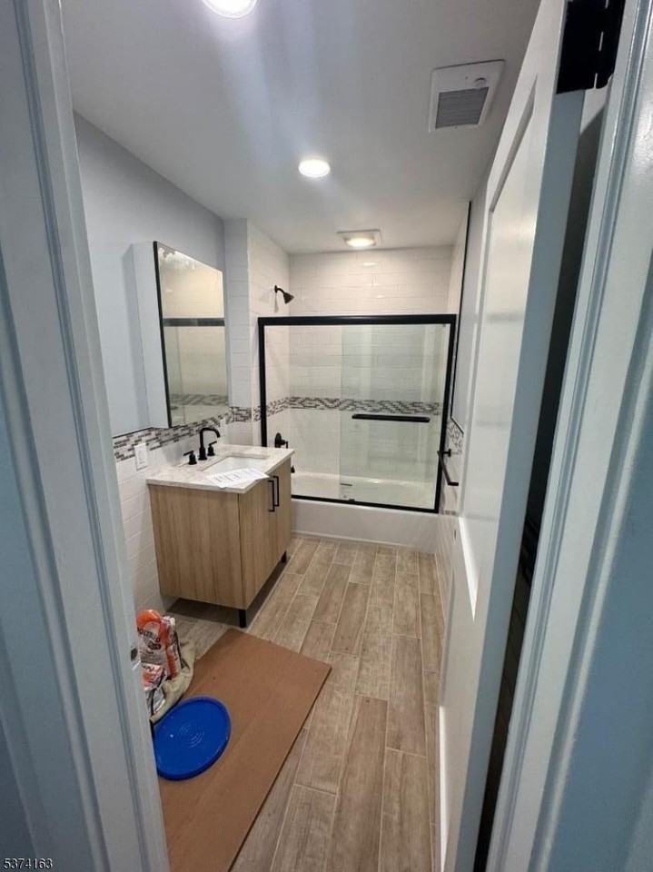 630 Bloomfield Avenue #A - Photo 5 of 8