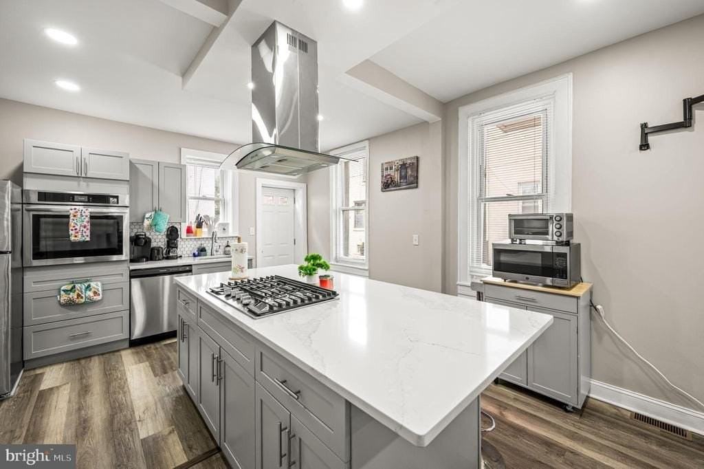 930 N 30th St - Photo 6 of 20