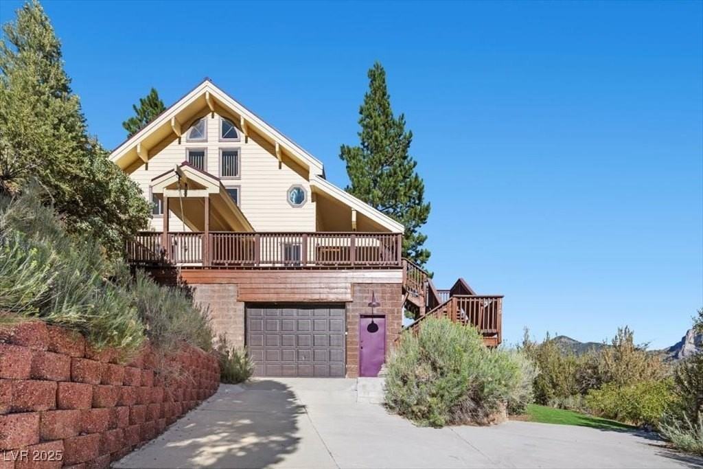 310 Kris Kringle Rd - Photo 2 of 50