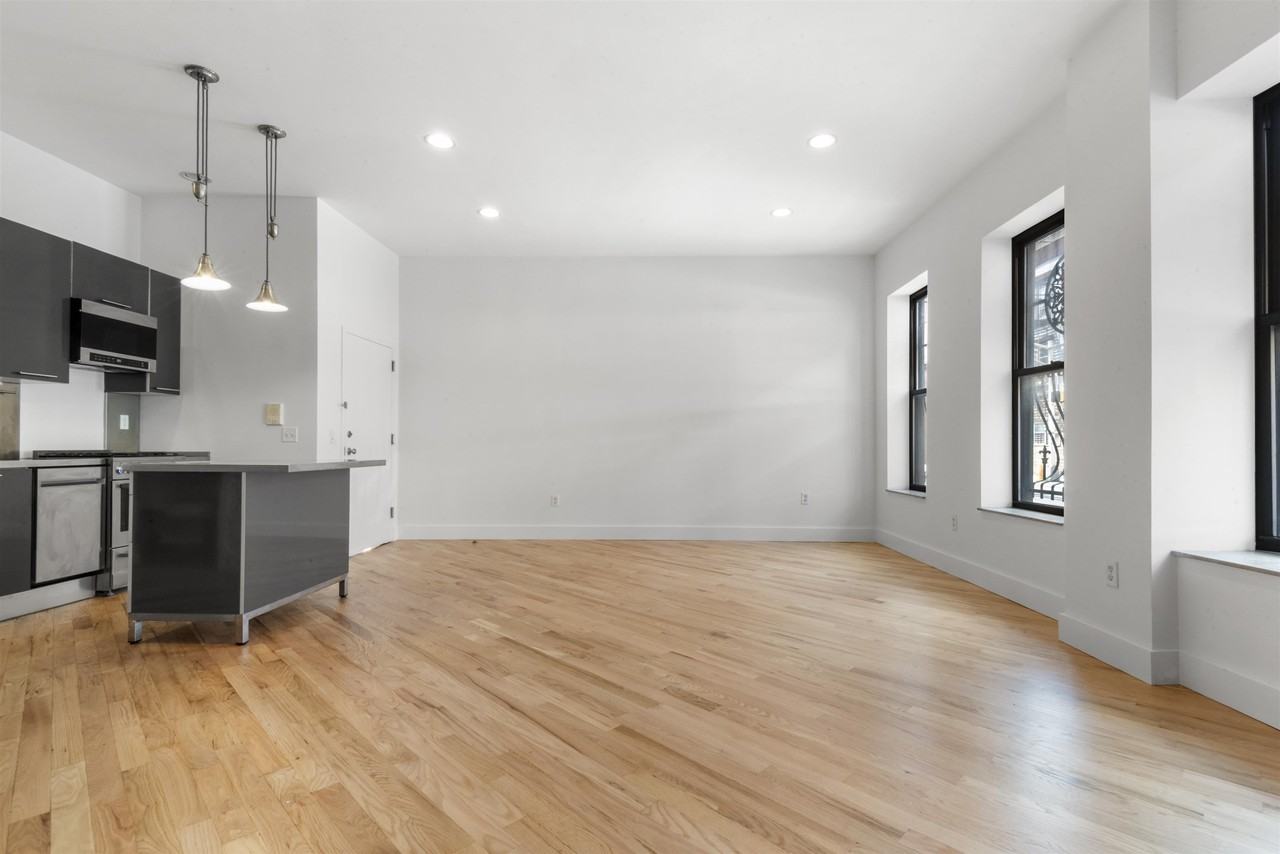 69 Franklin St #1 - Photo 6 of 16