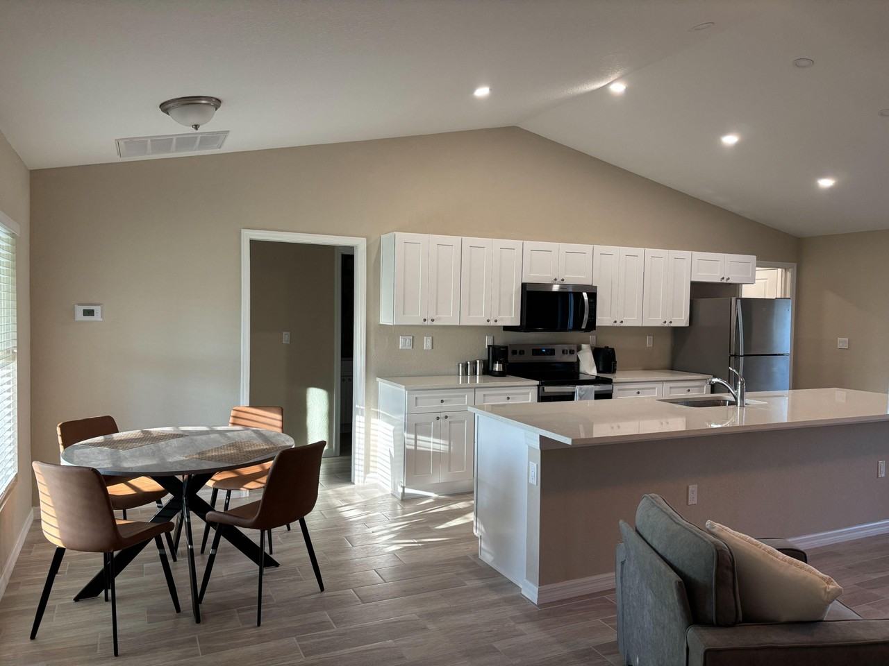 Northwest 23rd Avenue - Photo 7 of 15