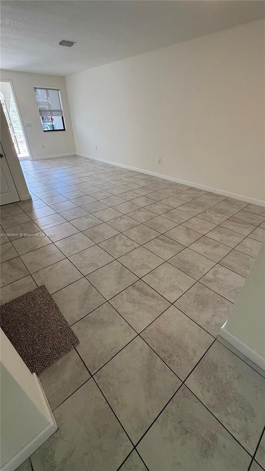 11432 Sw 252nd St - Photo 6 of 20