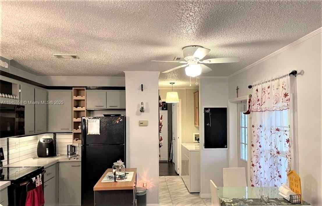 8671 Sw 18th Pl #NA - Photo 5 of 22