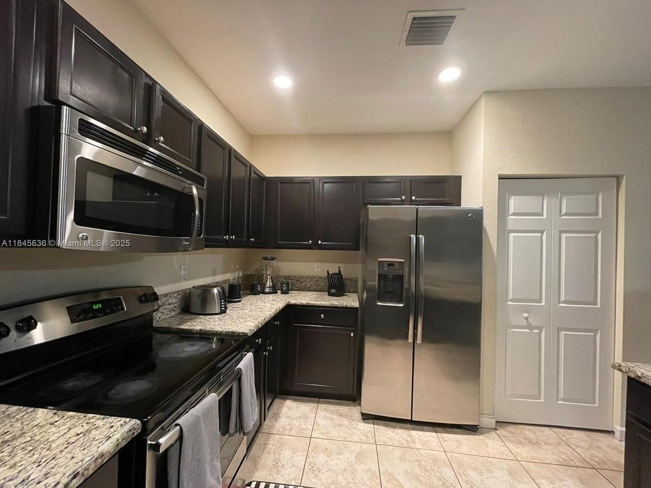 8878 W 33rd Ave #8878 - Photo 3 of 50