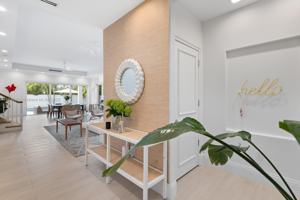 featured image of 5 Coconut Ln