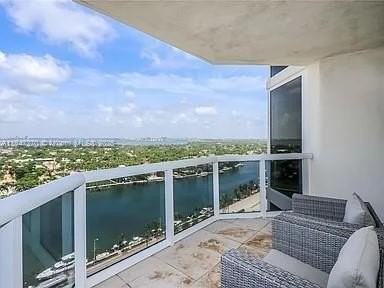 4775 Collins Ave #2105 - Photo 7 of 21