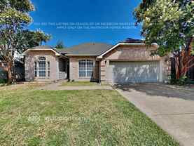 221 Mulberry Ln - Photo 1 of 1