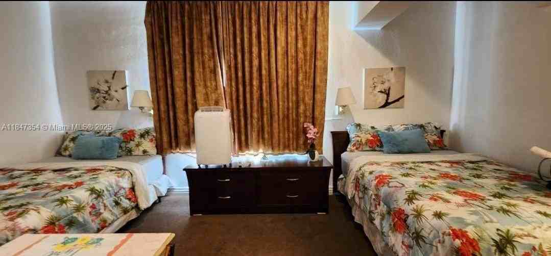 6345 Collins Ave #PH21 - Photo 4 of 8