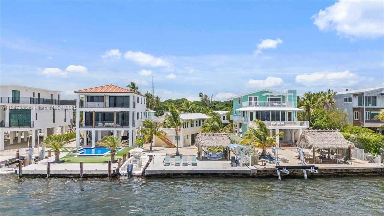 235 Tavernier Dr - Photo 3 of 39