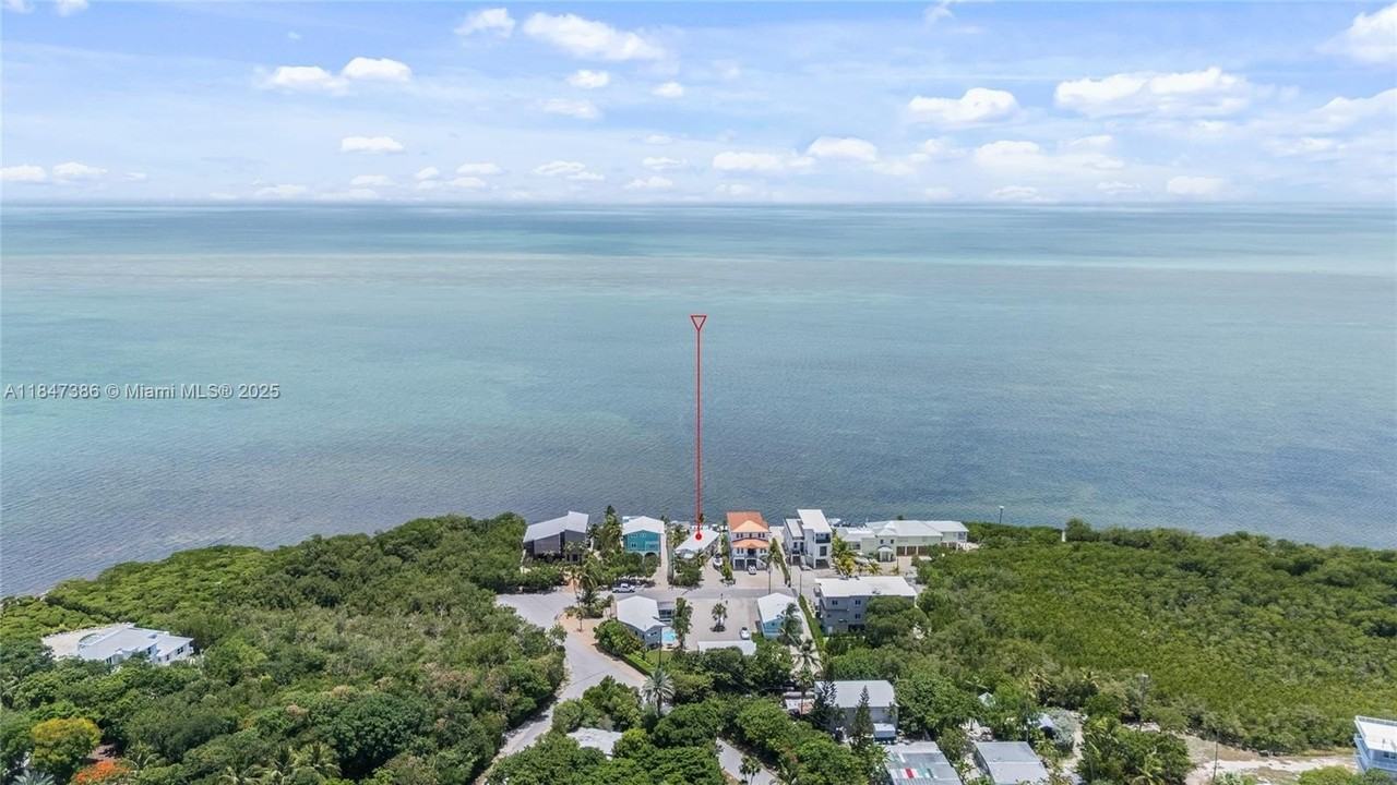 235 Tavernier Dr - Photo 6 of 39