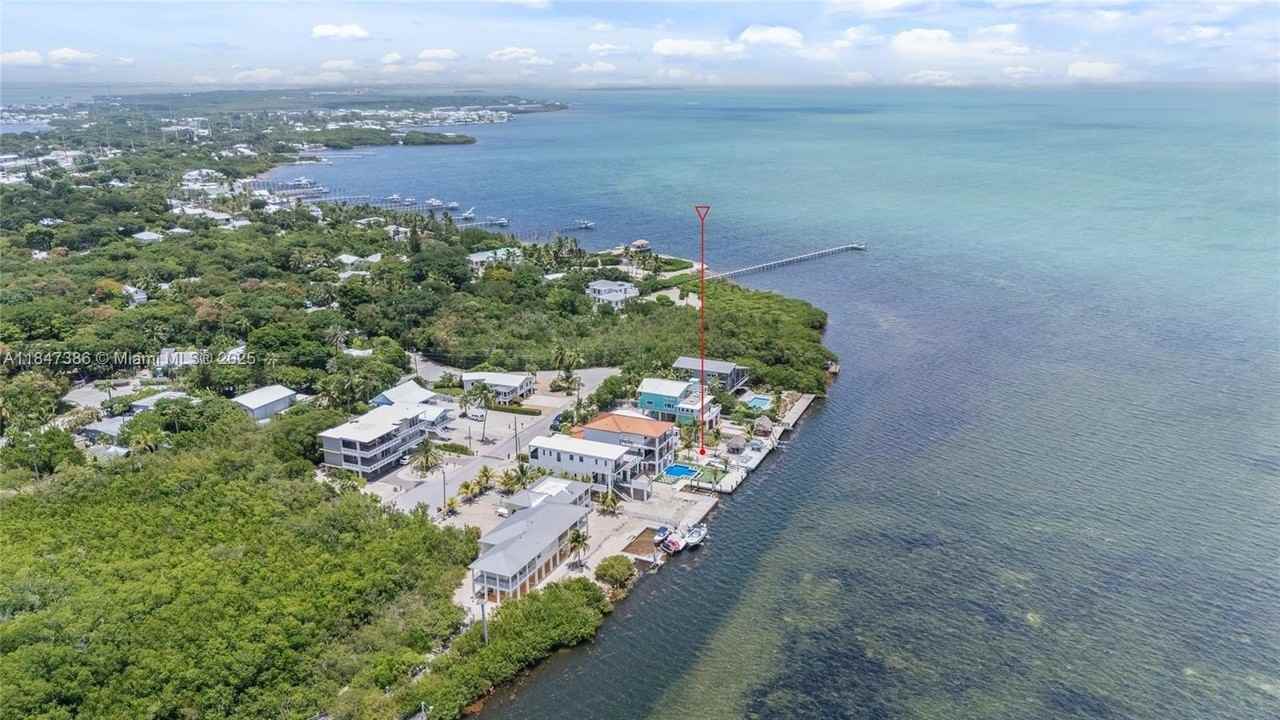 235 Tavernier Dr - Photo 7 of 39