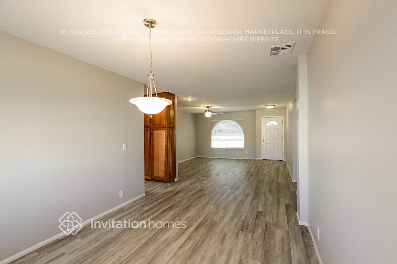 16424 N 51st Dr - Photo 2 of 16