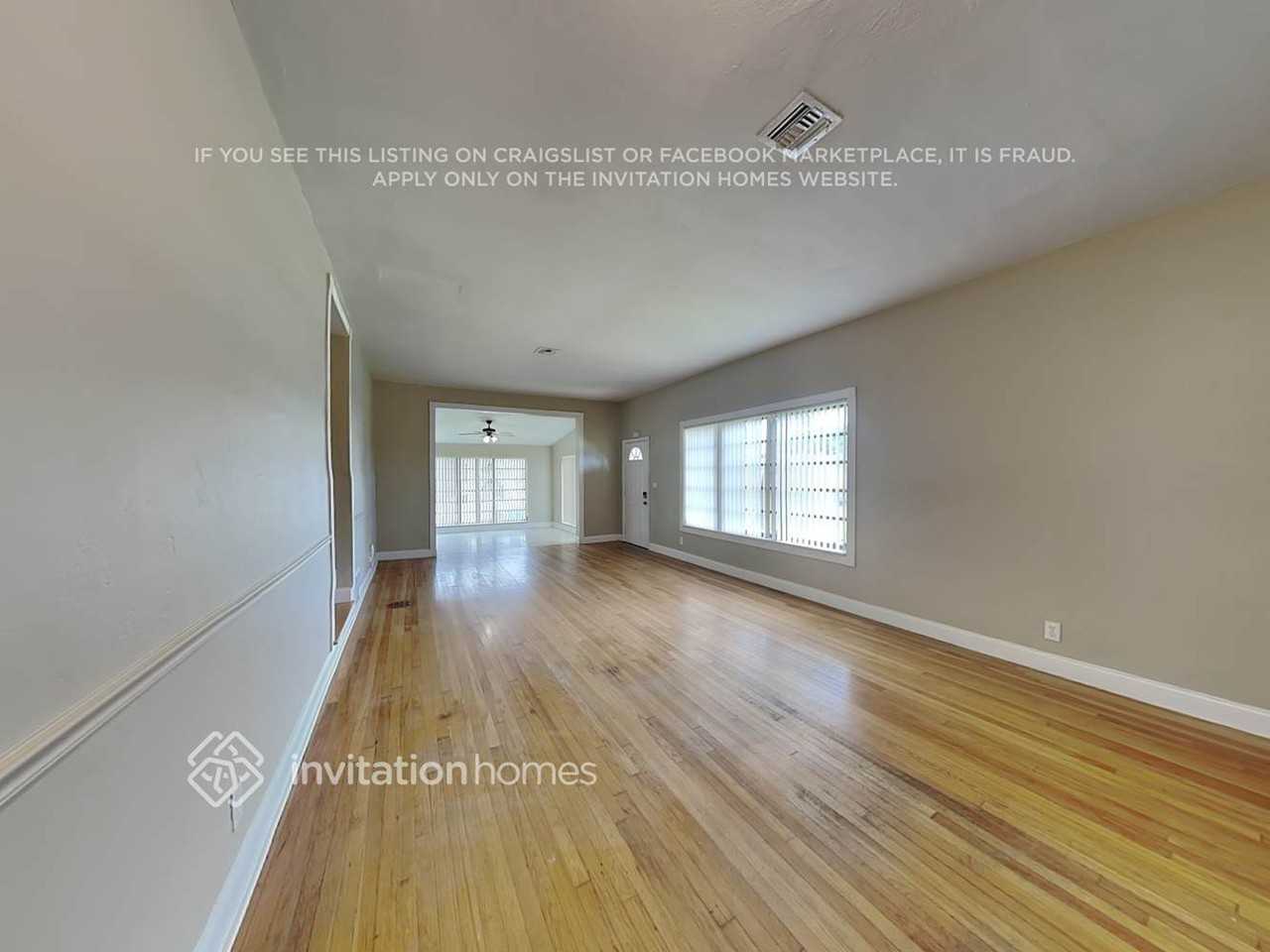 7925 Sw 22nd St - Photo 3 of 20