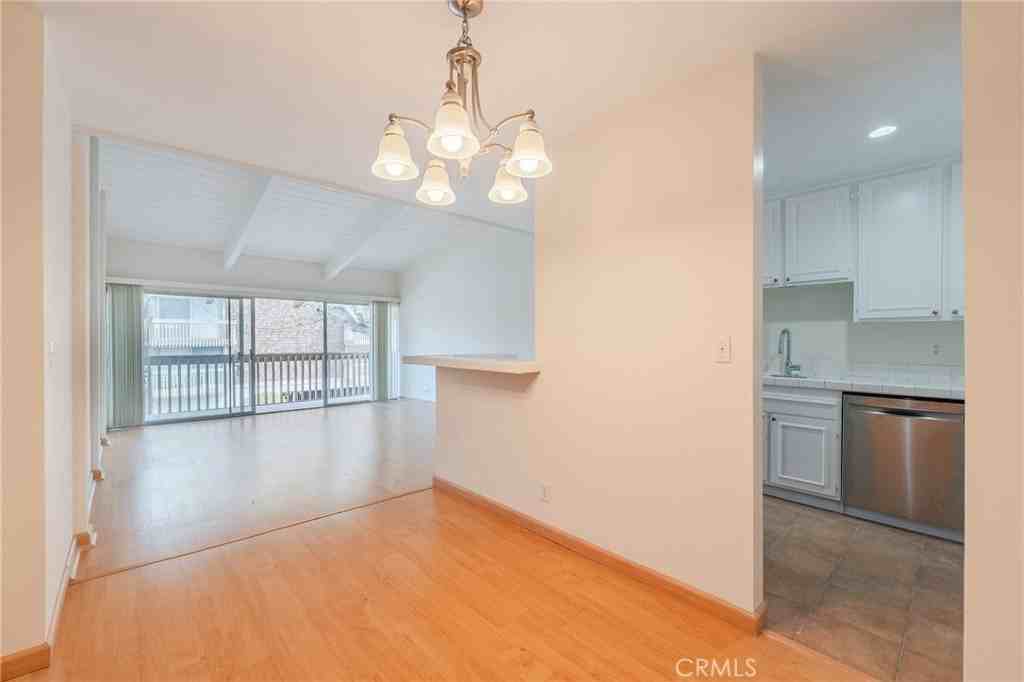 6542 Ocean Crest Dr #B312