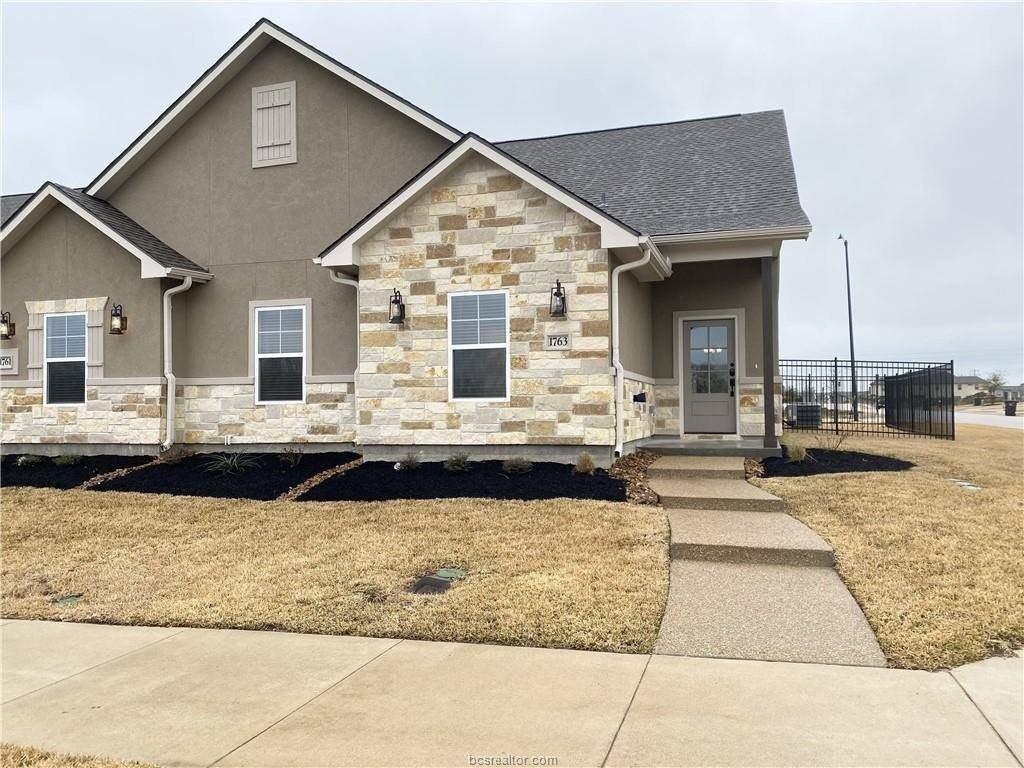 1763 Summit Crossing Ln