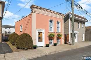 39 Franklin Ave - Photo 1 of 1